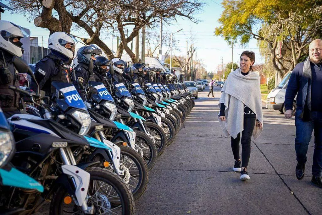 Mayra-policia-motorizada-bernal