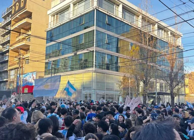 quilmes-festeja-e1783456556803-768x554